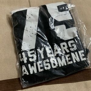 1975 t shirt brand new never opened